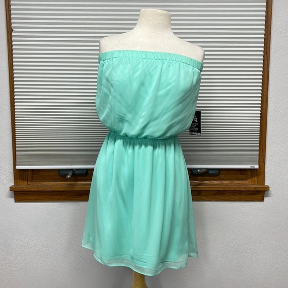 Express NWT Light Green Convertible Strapless Mini Dress Size Medium - Picture 3 of 12